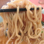 ラーメン山岡家 - 麺アップ
