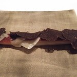 カンテサンス - ホワイトアスパラガス 菊芋 パン粉とパルメザン トリュフをのせて