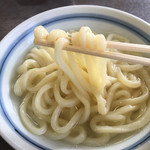 釜あげうどん 長田 in 香の香 - 麺のリフトアップです。（2016.5 byジプシーくん）