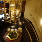 中国料理 「王朝」 - [内観] 2F ～ 1F 吹き抜け