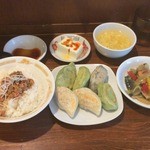 PAIRON 飯田橋本店 - 四大焼餃子定食950円