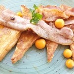 OYO Restaurant & Cocktail Bar - Atlantic　French toast, crispy bacons, maple syrup and berries