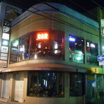 JK - 阪急高槻市駅とJRの跨橋を結ぶ一通道路沿い　洋服屋さんの２階