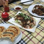 京華園 - 餃子、ヨダレ鶏、酢豚