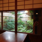 御料理 光安 - お庭