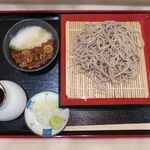 幌加内製麺 - なめこおろしそばのアップ