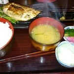 Sumibiyaki Shokudou Koganeya - 大山鶏の香味刺身ステーキ定食。