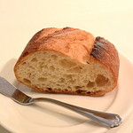 レストラン スーフル - パン