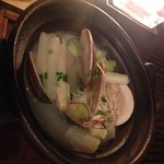 だいこんや 神楽坂 - 蛤と白アスパラの酒蒸し