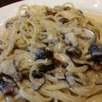 トラットリア グランボッカ - 【2016年5月】いろいろキノコのクリームソース大盛