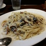 トラットリア グランボッカ - 【2016年5月】いろいろキノコのクリームソース大盛