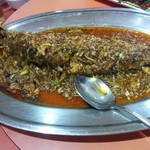 四川食府 - 「干焼鮮魚」　薬味的なたれと一緒に、旨し‼
