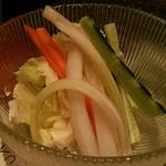 パリコレ歌舞伎町 - 野菜かじり