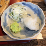 Shimosaka - 薬味は3種