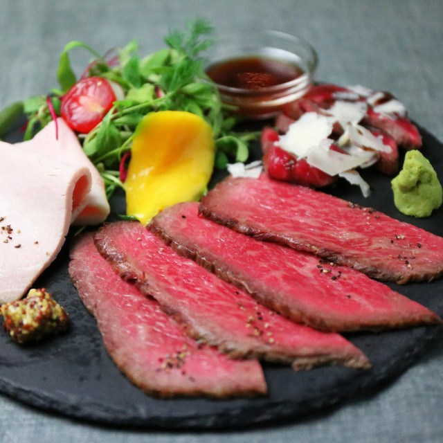 料理メニュー : 肉バルGAM 難波本店 （ニクバルガム） - 大阪難波/焼肉 [食べログ]