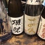 わびさび - 定番酒のはもちろん、獺祭や十四代などのプレミア酒、ひやおろしなどの季節の酒もご用意