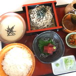 Umeboshi - マグロ刺身、麦飯＆とろろ、蕎麦のセットです!!ヘルシー＆ボリューム満点!!