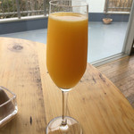 ソリスアグリトゥーリズモ - スペシャルミモザジュースは1000円