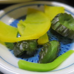 Oo mura - 胡瓜の醤油漬けとたくあんアップ