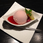 鉄板ラウンジ 旬 - 桜のアイス