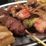 エビス参 - 塩もいい。更に卓上アジシオで不粋に食べるのがまたいい。