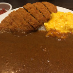 CoCo壱番屋 - ビーフカツスクランブルエッグサルサカレー5辛400ごはん。昼休みにやり過ぎたw