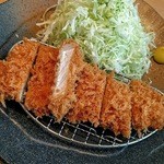 平田牧場 - 三元豚との違いは然程分かりませんが、
      肉質は柔らかく脂は甘くこれも美味しいです(^o^)