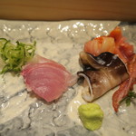 鮨 山浦 - 28年5月　関イサキ、愛知生トリ貝、赤貝