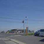 釜あげうどん 長田 in 香の香 - 対岸に目当ての釜揚げうどん長田in香の香を発見！気をつけながら道路を横断します。