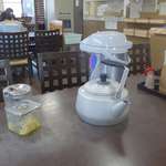 釜あげうどん 長田 in 香の香 - 卓上にあったヤカンを手に取り