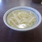 釜あげうどん 長田 in 香の香 - 釜揚げうどんはつやつやした見た目とあって、麺自体の美味しさに期待します。