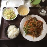 小錦江 - 今日のお昼は小錦江さんで牛肉細切り炒め定食です（＾Ｏ＾）