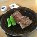 六盛 - 近江牛の陶板焼