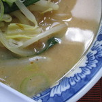 河島屋食堂 - スープの感じ。