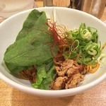 カーザ ルカ - ラー博は俺の社員食堂。  ミニペペロソチーノ和え麺！  ミニサイズは平日限定。野菜たっぷりでヘルシーに見える。