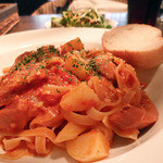 Ｒａｐｅｒｉｎｏ - ソーセージとジャガイモのトマトソース