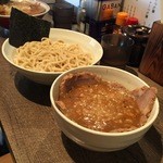 アメミ屋 - チャーシューつけ麺大盛り