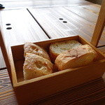 ラ カーサ ヴェッキア - ご近所のパーンとフォカッチャ