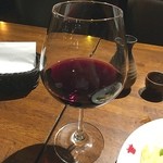 Nikuno Mansei - 2杯目の赤ワインはグラスがでかい(^_^)