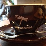 オニヤンマ コーヒー&ビア - 可愛らしいカップです。