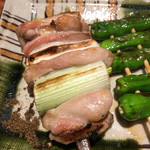 炭家 - ねぎまとシシトウです。