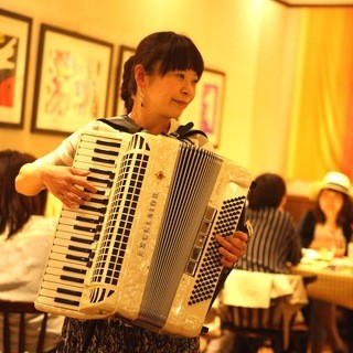 【金曜・土曜限定復活】生演奏！該当日の19:00にスタート！