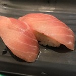 きらら寿司 - マグロ腹身。当たり外れはあるが旨い。200円。