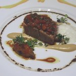 ル サロン ジャック・ボリー - 本マグロのミキュイ、江シャロットのジュレ、
　オリーブオイルでマリネしたコンディマンを添えて