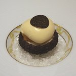 ル サロン ジャック・ボリー - 潮の香りに包まれた雲丹とフヌイユのバヴァロア仕立て