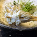 つきじ 文化人 - 細身のそばが良く絡む