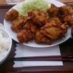 デカ盛ダイニング おはな - 鶏唐揚げ定食(税込850円)