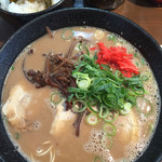 ドン．チードル - 濃香とんこつ醤油 バリカタ 白ごはん (o^^o)