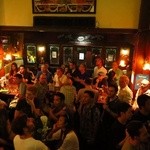 Robin Hood  - 大盛り上がりの店内