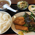 中華料理　シマ - 本日のランチ¥880 ニラレバと白身魚フライ